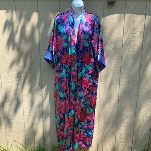 Vintage Women's California Dynasty Polyester Kimono Robe Lily Flowers M No Belt